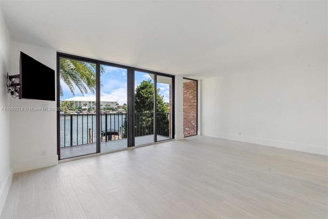 En Venta: $1,369,000 (2 camas, 2 baños, 1904 Pies cuadrados)