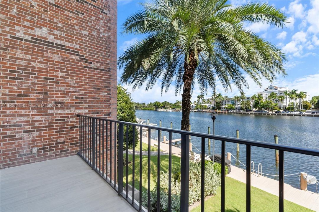 En Venta: $1,369,000 (2 camas, 2 baños, 1904 Pies cuadrados)