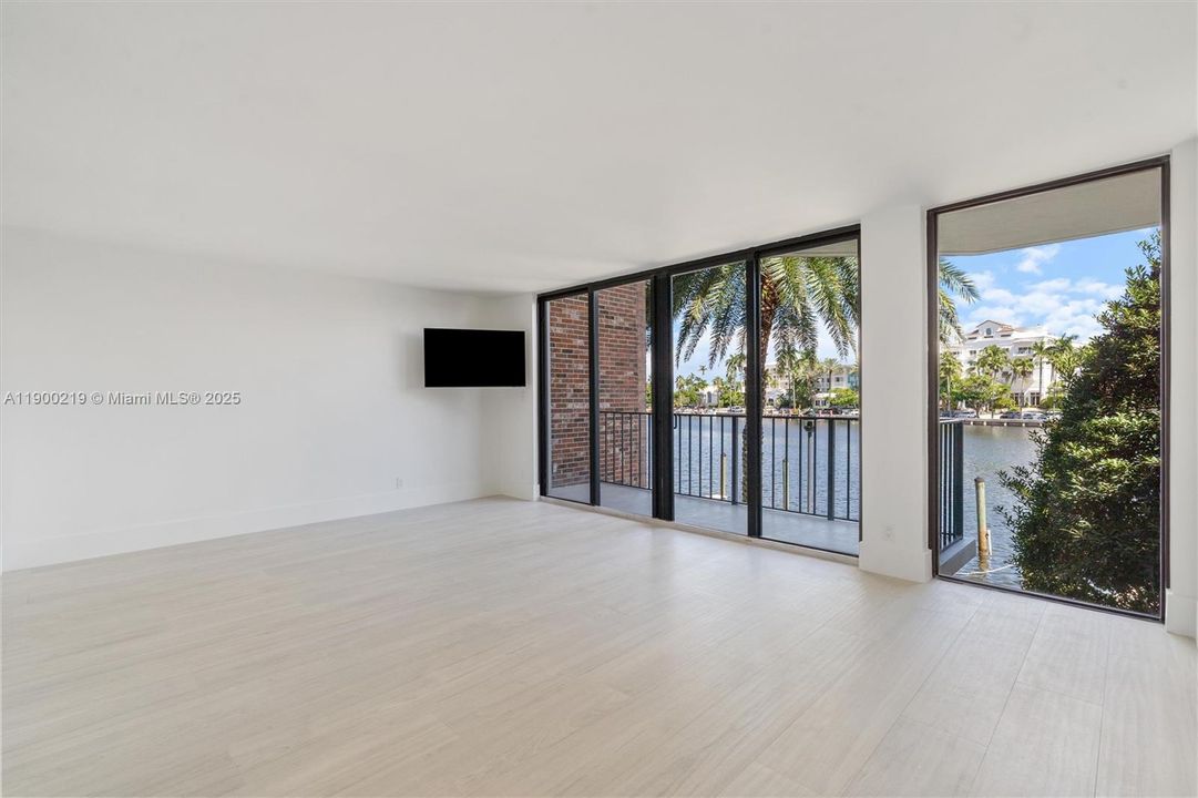 En Venta: $1,369,000 (2 camas, 2 baños, 1904 Pies cuadrados)