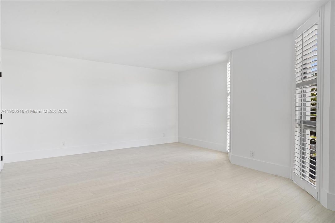 En Venta: $1,369,000 (2 camas, 2 baños, 1904 Pies cuadrados)