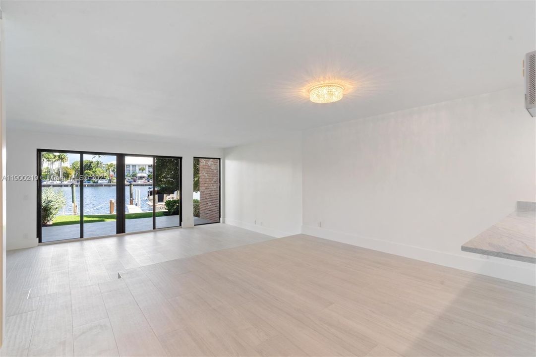 En Venta: $1,369,000 (2 camas, 2 baños, 1904 Pies cuadrados)