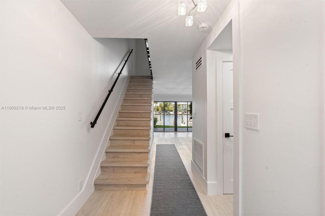 En Venta: $1,369,000 (2 camas, 2 baños, 1904 Pies cuadrados)