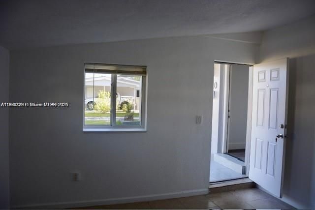 Recently Rented: $1,200 (0 beds, 1 baths, 1793 Square Feet)