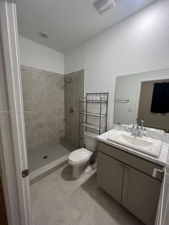 For Sale: $358,000 (2 beds, 2 baths, 1208 Square Feet)