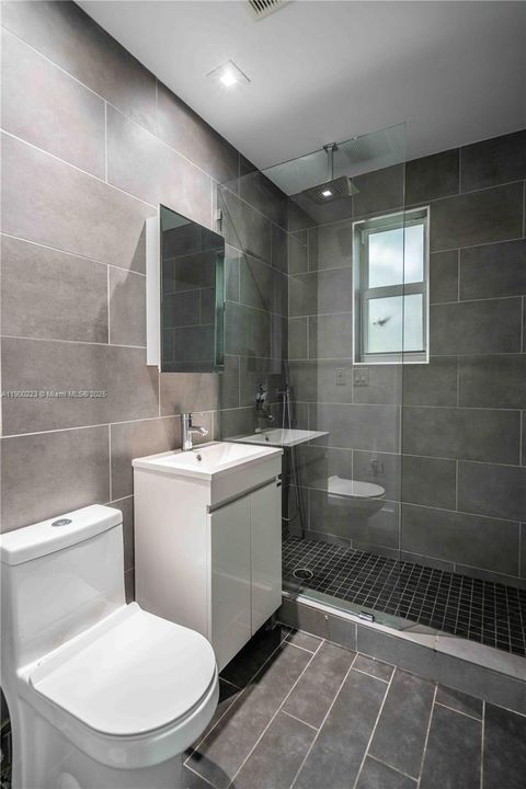 Active With Contract: $1,650 (1 beds, 1 baths, 505 Square Feet)