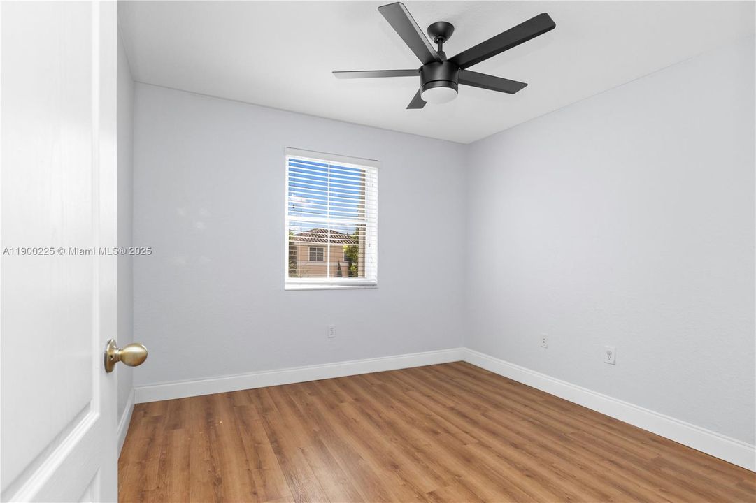 Recently Rented: $3,500 (3 beds, 2 baths, 1650 Square Feet)