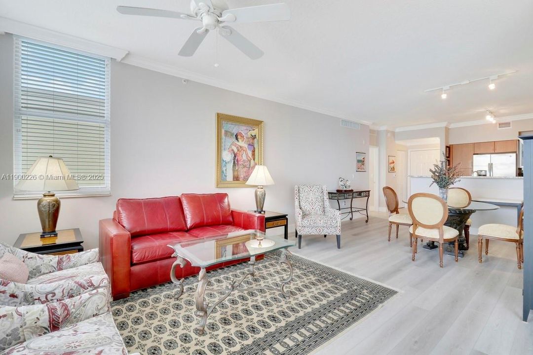 For Sale: $349,216 (2 beds, 2 baths, 1265 Square Feet)