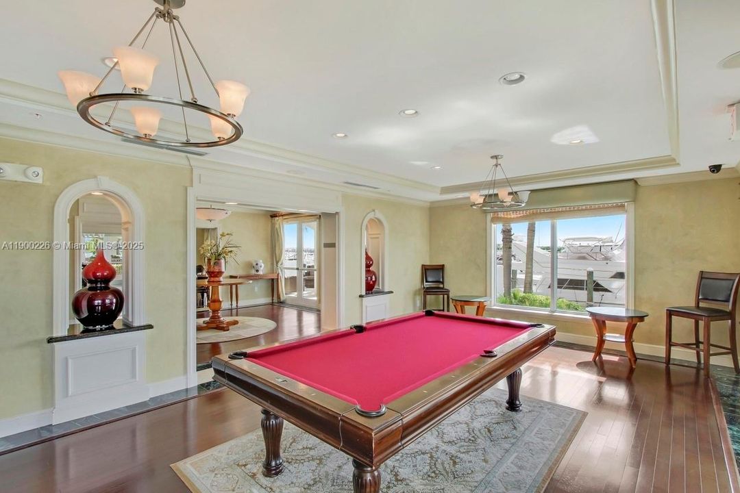 For Sale: $349,216 (2 beds, 2 baths, 1265 Square Feet)