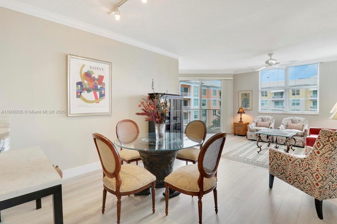 For Sale: $349,216 (2 beds, 2 baths, 1265 Square Feet)