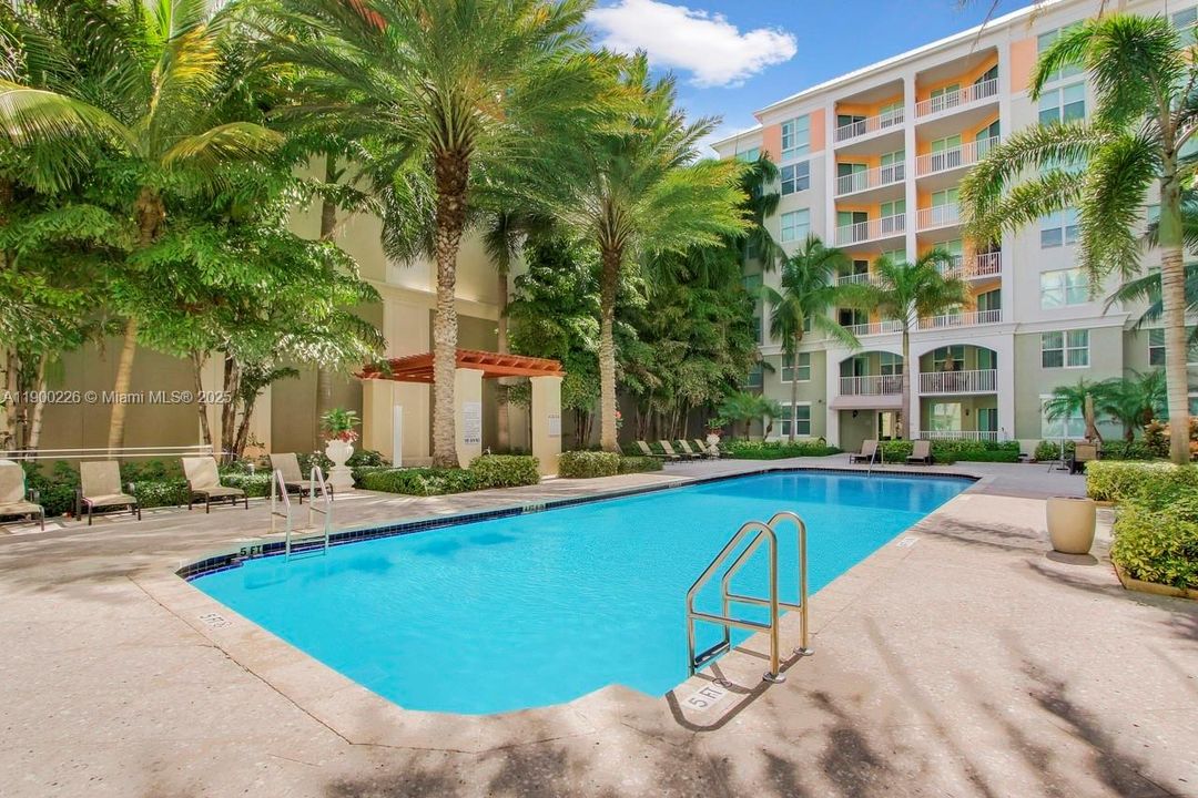 For Sale: $349,216 (2 beds, 2 baths, 1265 Square Feet)