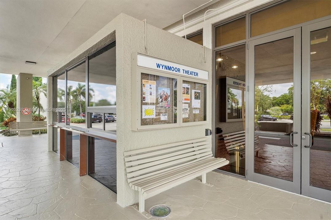 For Sale: $279,000 (2 beds, 2 baths, 1156 Square Feet)