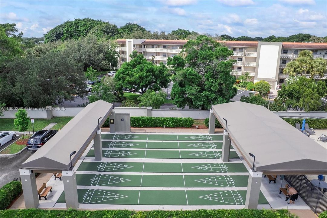 For Sale: $279,000 (2 beds, 2 baths, 1156 Square Feet)