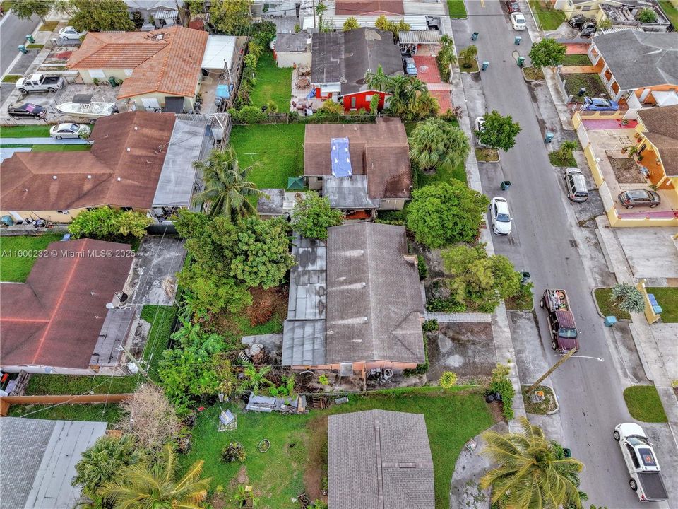 Recently Sold: $435,000 (3 beds, 2 baths, 1670 Square Feet)