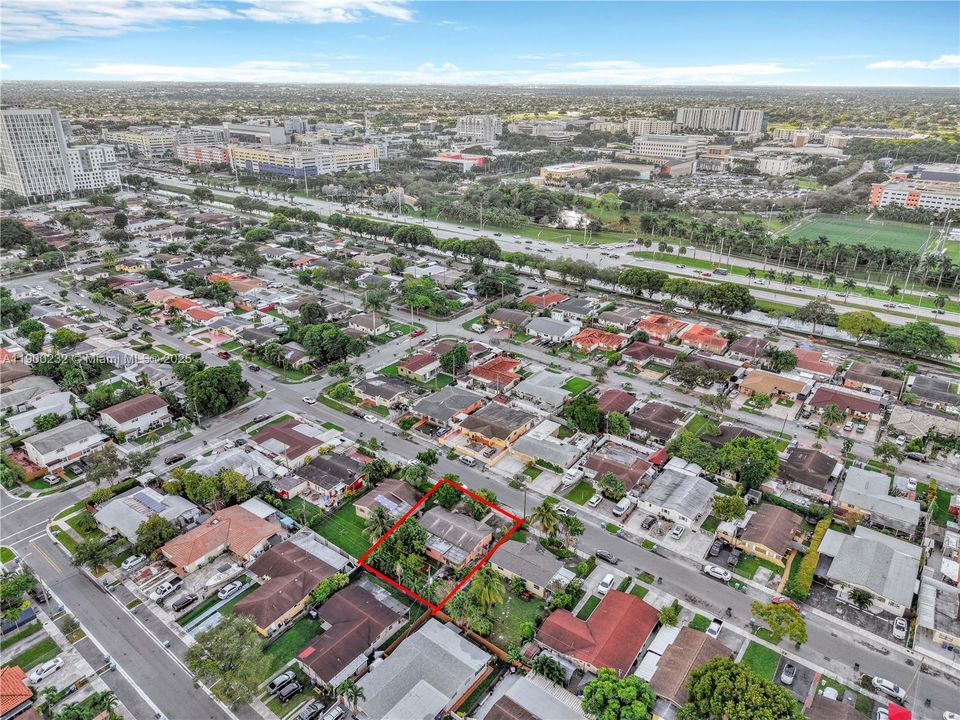 Recently Sold: $435,000 (3 beds, 2 baths, 1670 Square Feet)