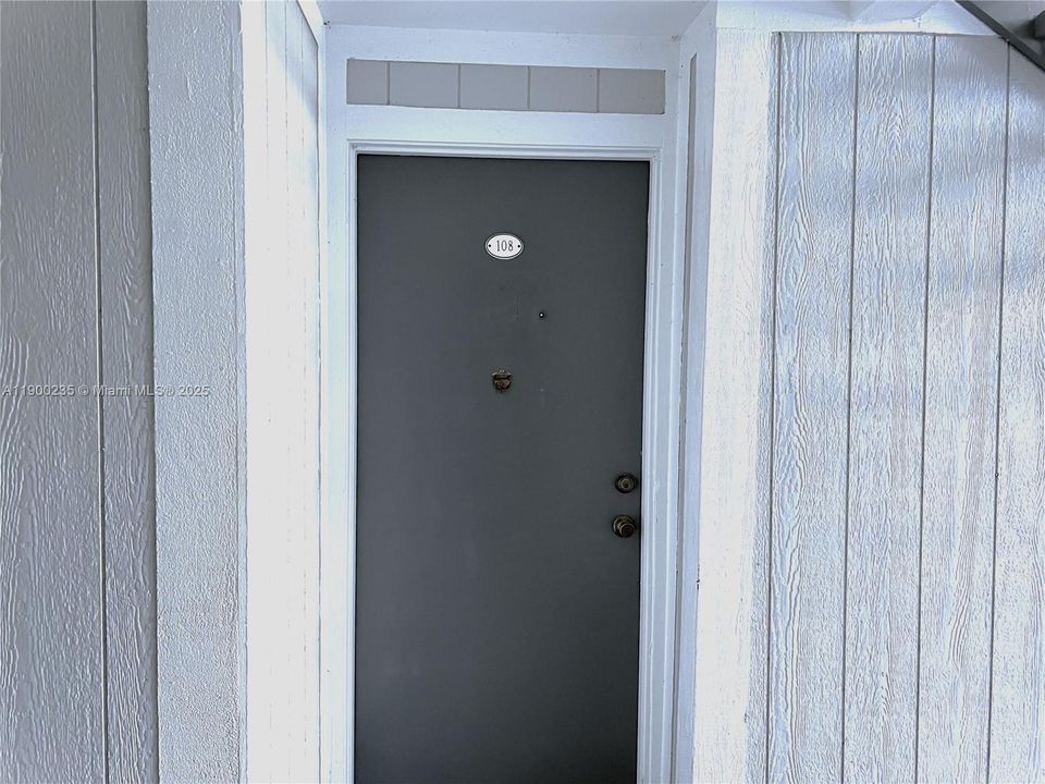 Recently Rented: $2,150 (2 beds, 2 baths, 924 Square Feet)