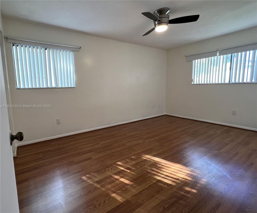 Recently Rented: $2,150 (2 beds, 2 baths, 924 Square Feet)