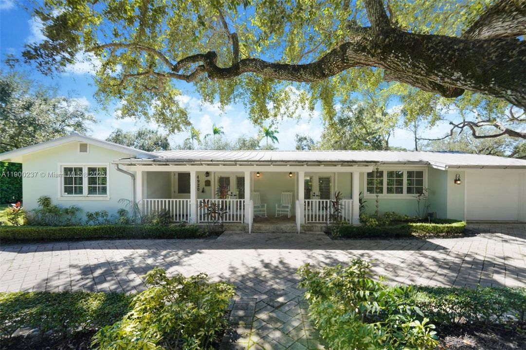 Activo con contrato: $3,900,000 (3 camas, 2 baños, 1882 Pies cuadrados)