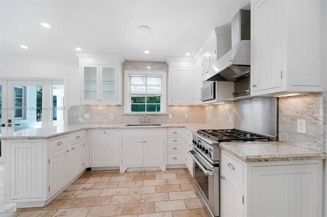 Activo con contrato: $3,900,000 (3 camas, 2 baños, 1882 Pies cuadrados)