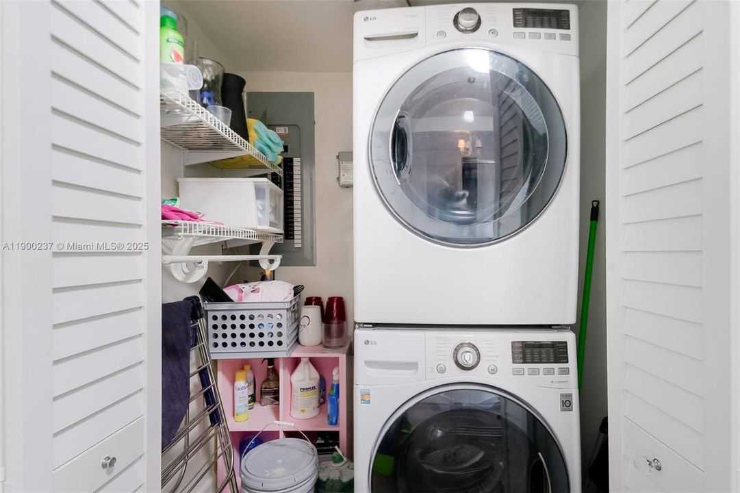 Activo con contrato: $3,900,000 (3 camas, 2 baños, 1882 Pies cuadrados)