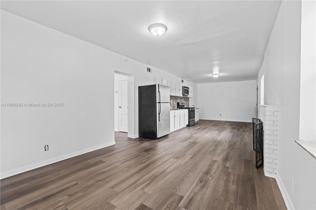 Recently Rented: $2,150 (2 beds, 2 baths, 1325 Square Feet)