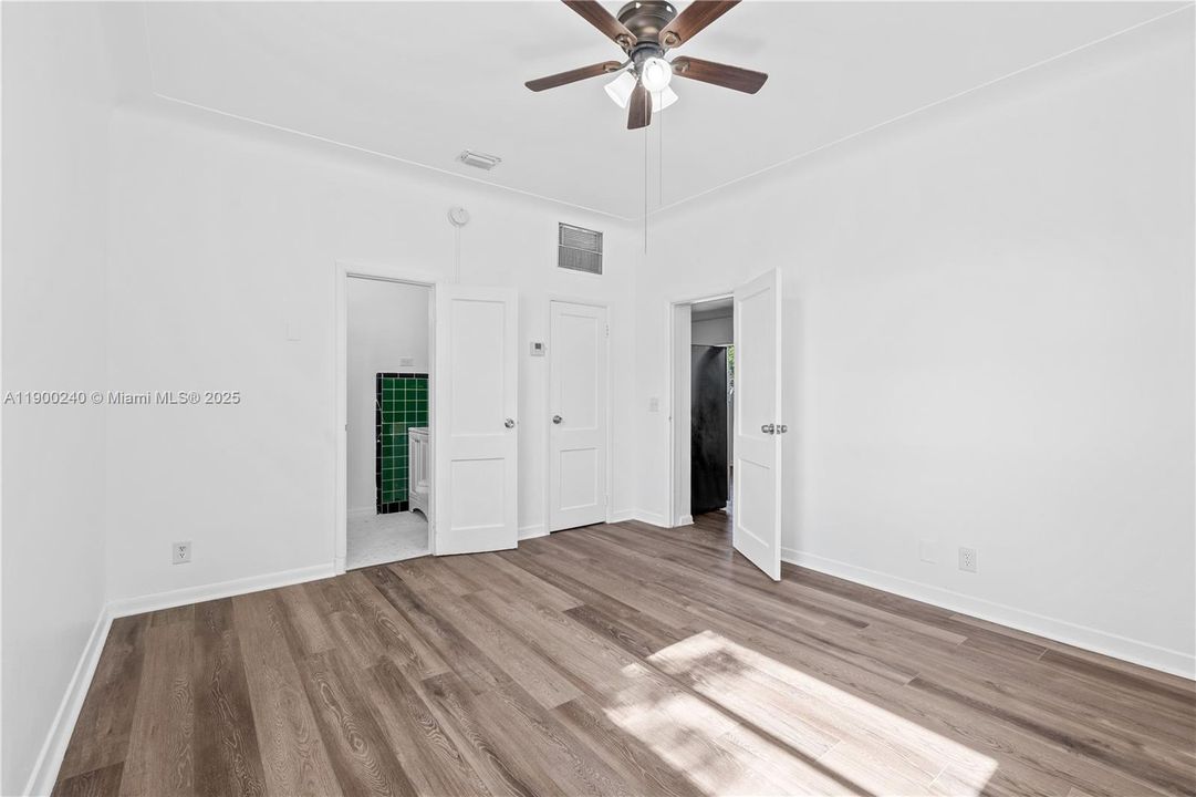 Recently Rented: $2,150 (2 beds, 2 baths, 1325 Square Feet)