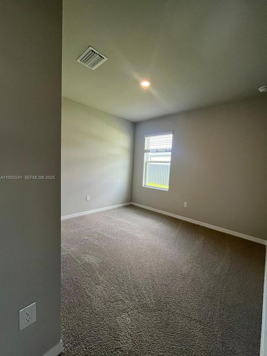 For Rent: $1,900 (4 beds, 2 baths, 0 Square Feet)