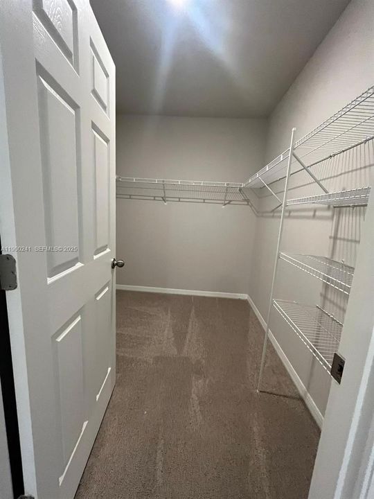 For Rent: $1,900 (4 beds, 2 baths, 0 Square Feet)