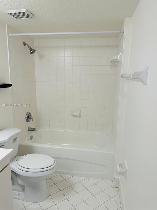 For Sale: $239,000 (3 beds, 2 baths, 1099 Square Feet)