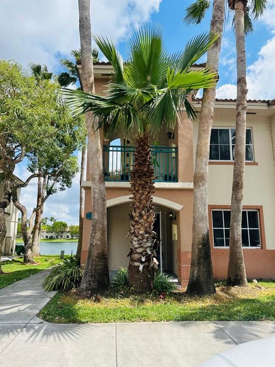 For Sale: $239,000 (3 beds, 2 baths, 1099 Square Feet)