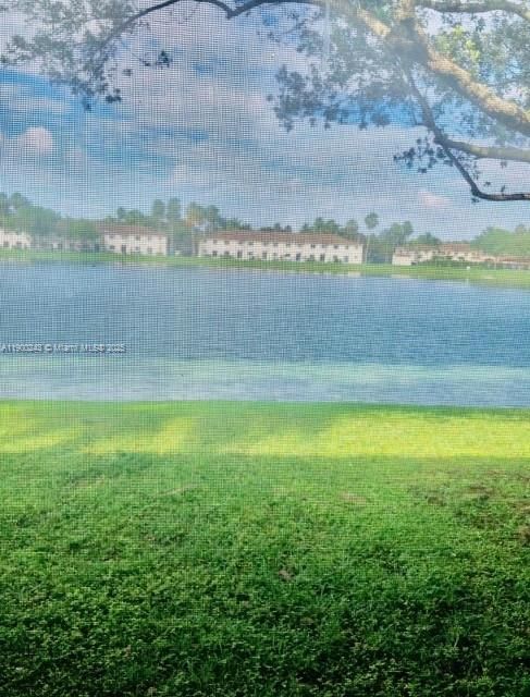 For Sale: $239,000 (3 beds, 2 baths, 1099 Square Feet)