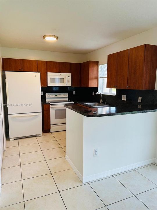 For Sale: $239,000 (3 beds, 2 baths, 1099 Square Feet)