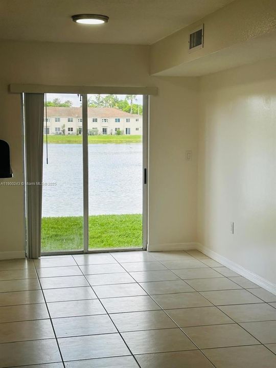 For Sale: $239,000 (3 beds, 2 baths, 1099 Square Feet)