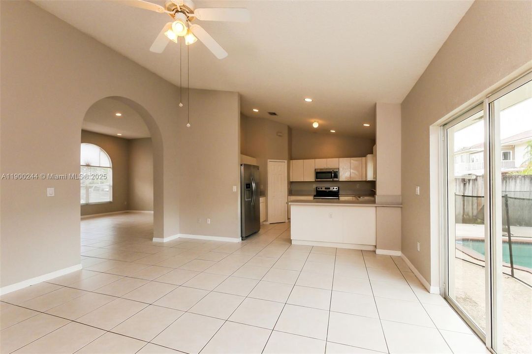 Recently Rented: $2,985 (3 beds, 2 baths, 1693 Square Feet)