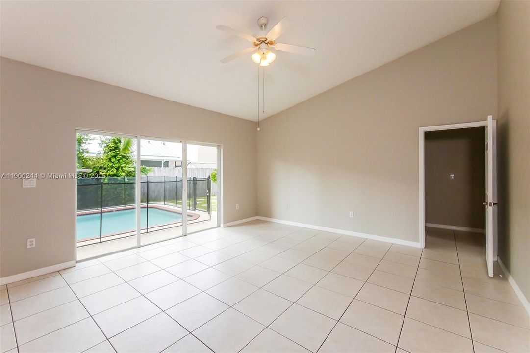 Recently Rented: $2,985 (3 beds, 2 baths, 1693 Square Feet)