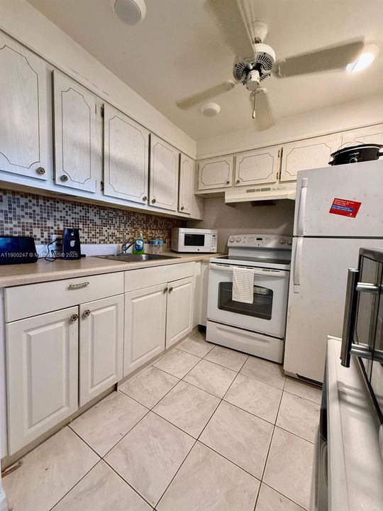 待售: $99,900 (1 贝兹, 1 浴室, 720 平方英尺)