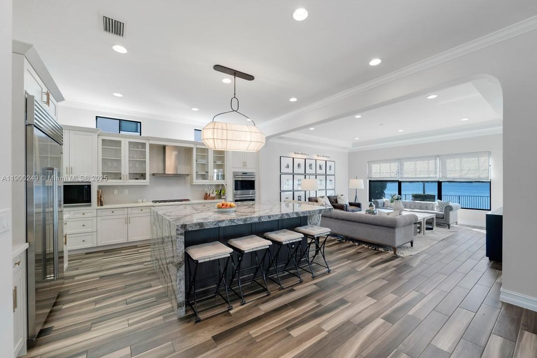 En Venta: $2,650,000 (6 camas, 7 baños, 5322 Pies cuadrados)