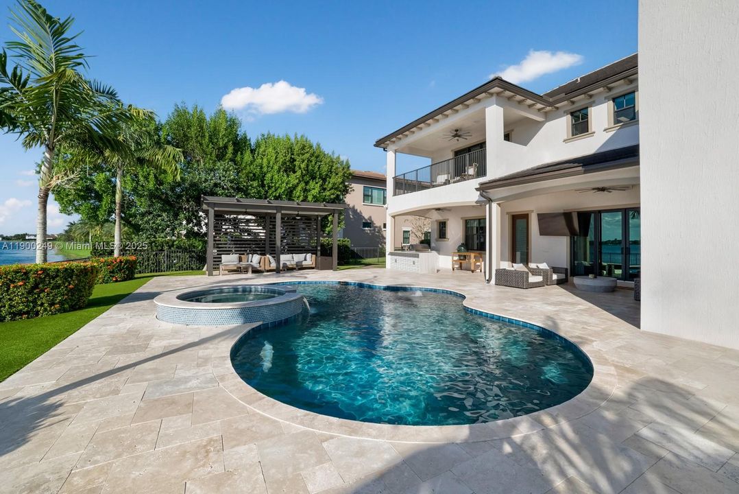 En Venta: $2,650,000 (6 camas, 7 baños, 5322 Pies cuadrados)