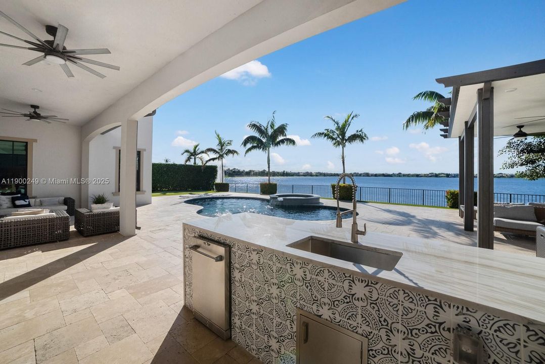 En Venta: $2,650,000 (6 camas, 7 baños, 5322 Pies cuadrados)