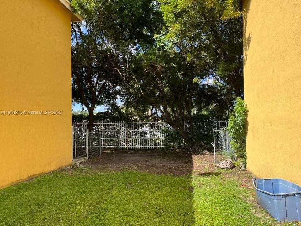 出租: $2,700 (3 贝兹, 2 浴室, 1253 平方英尺)