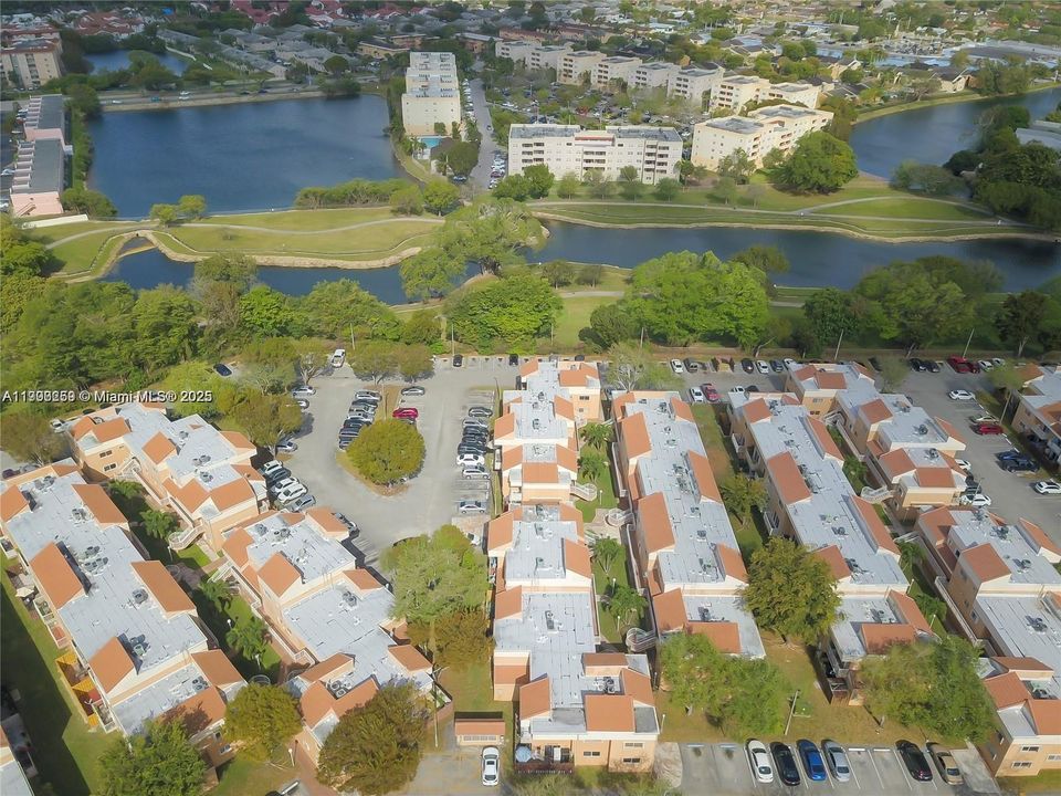 Activo con contrato: $230,000 (1 camas, 1 baños, 700 Pies cuadrados)