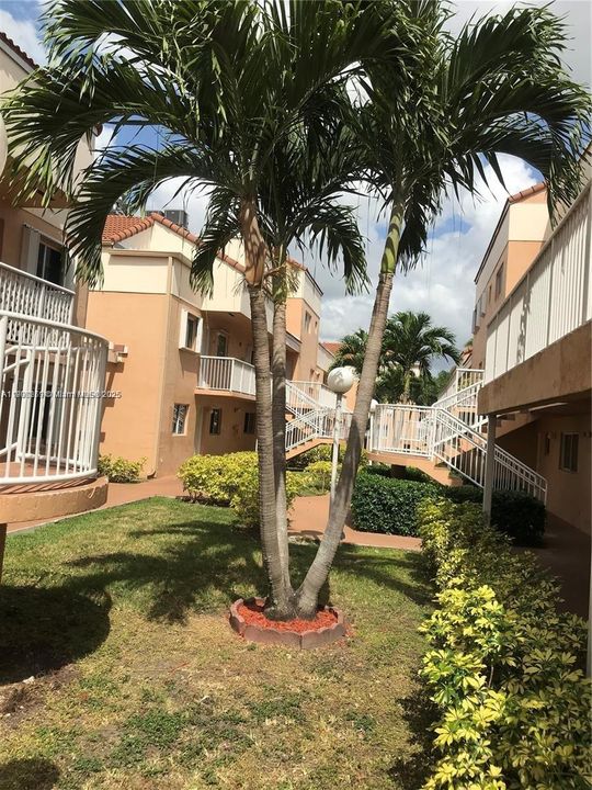 Activo con contrato: $230,000 (1 camas, 1 baños, 700 Pies cuadrados)