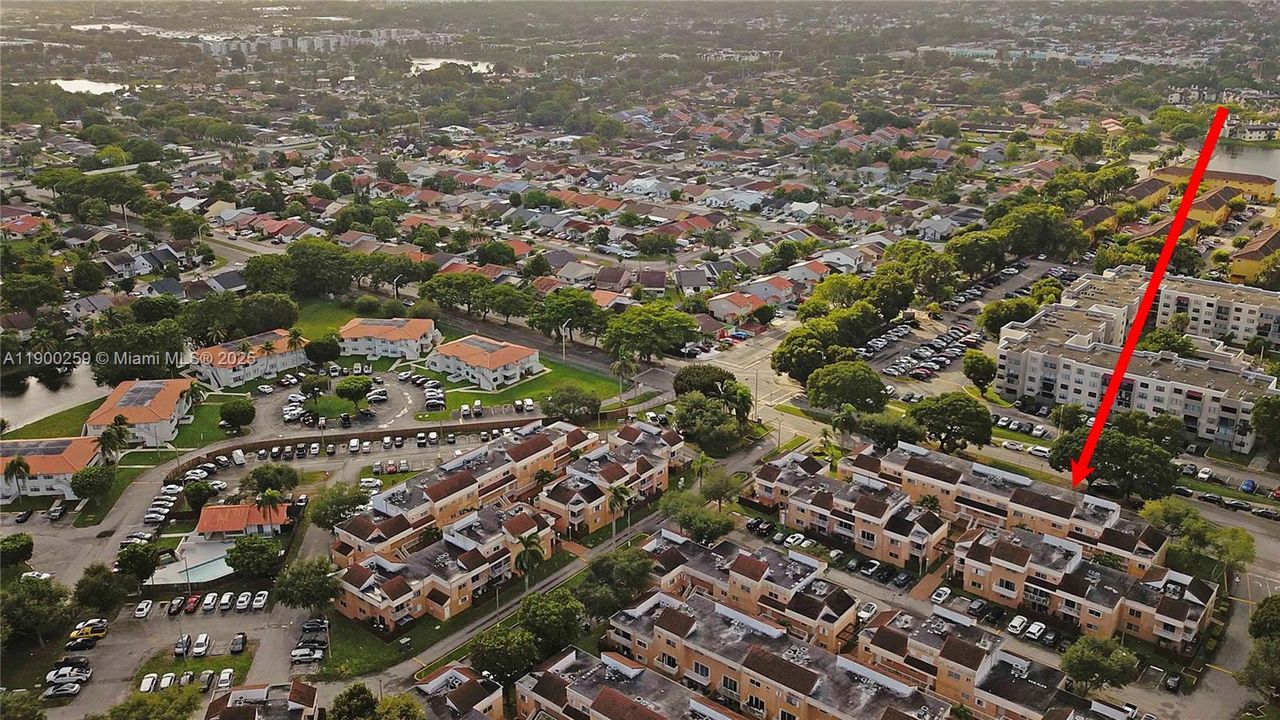 Activo con contrato: $230,000 (1 camas, 1 baños, 700 Pies cuadrados)