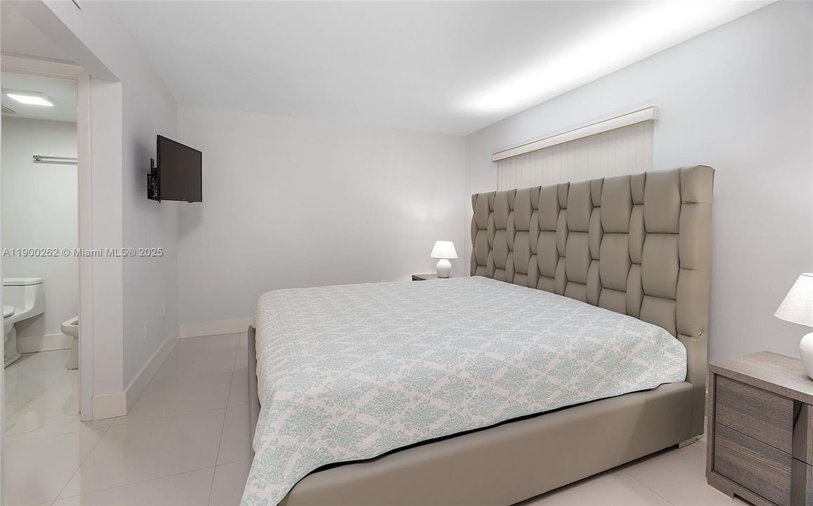 Recently Rented: $2,200 (2 beds, 2 baths, 848 Square Feet)