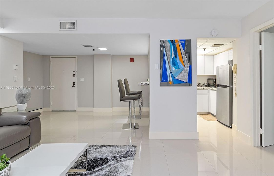 Recently Rented: $2,200 (2 beds, 2 baths, 848 Square Feet)