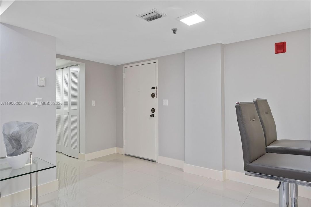 Recently Rented: $2,200 (2 beds, 2 baths, 848 Square Feet)