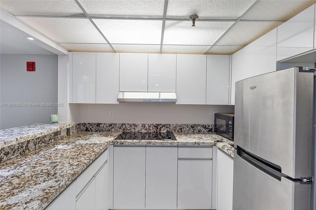 Recently Rented: $2,200 (2 beds, 2 baths, 848 Square Feet)