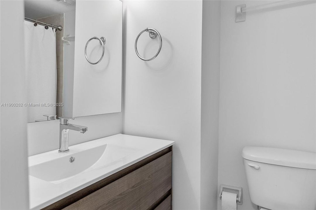 Recently Rented: $2,200 (2 beds, 2 baths, 848 Square Feet)