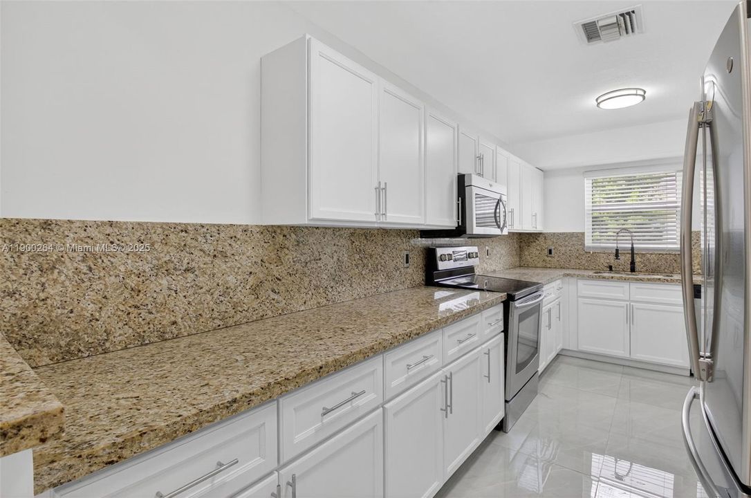 Active With Contract: $3,500 (3 beds, 2 baths, 1304 Square Feet)