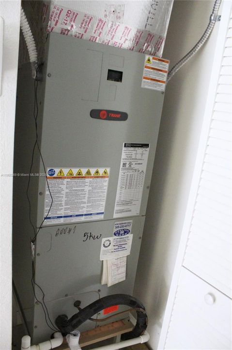 出租: $4,500 (4 贝兹, 4 浴室, 2990 平方英尺)