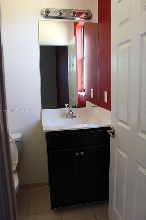 出租: $4,500 (4 贝兹, 4 浴室, 2990 平方英尺)